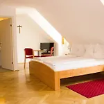 Gastehaus Im Priesterseminar Guest house Salzburg