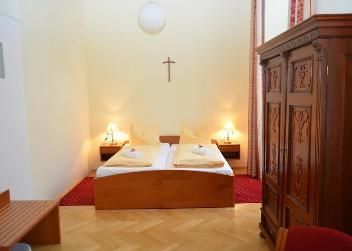 Gaestehaus Im Priesterseminar 3* Salzburgo