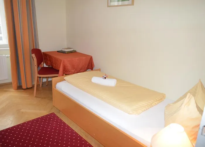 Pensión Gaestehaus Im Priesterseminar 3*