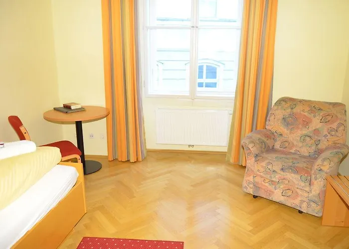 Gaestehaus Im Priesterseminar 3* Salzburgo