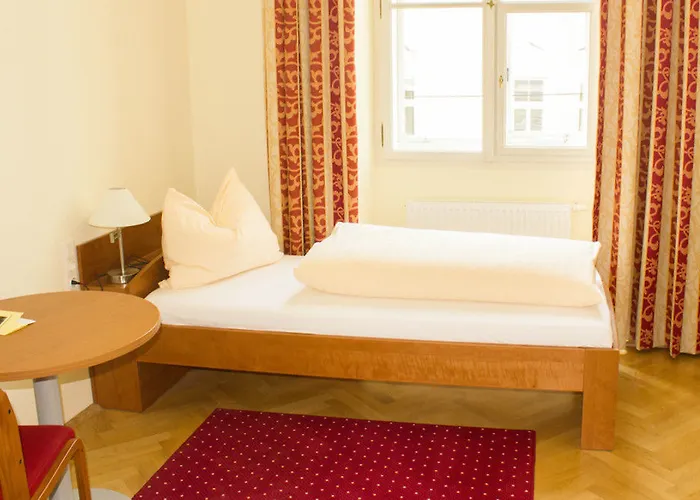 Gaestehaus Im Priesterseminar Salzburgo