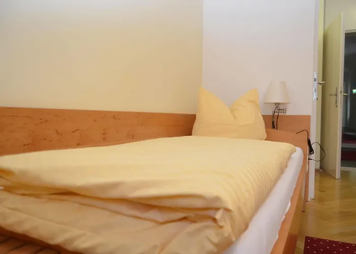 Gaestehaus Im Priesterseminar 3*