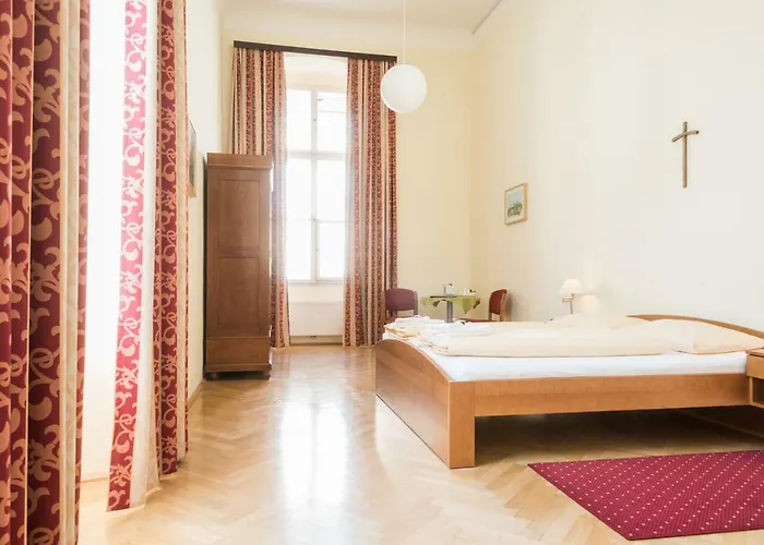 Gaestehaus Im Priesterseminar 3*