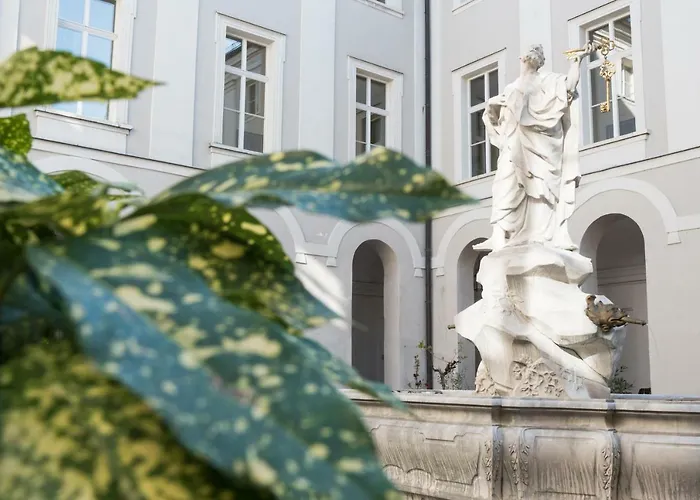 Gaestehaus Im Priesterseminar Pensión Salzburgo