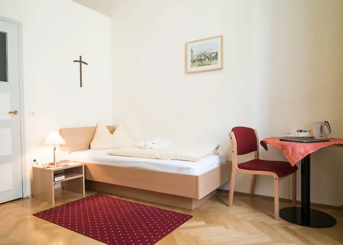 Pensión Gaestehaus Im Priesterseminar 3*