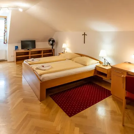 Guest house Gastehaus Im Priesterseminar