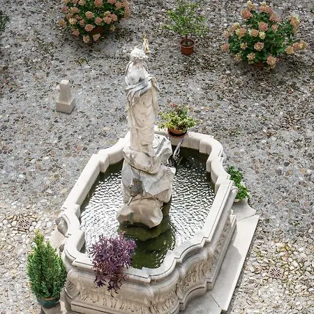 Guest house Gastehaus Im Priesterseminar 3*