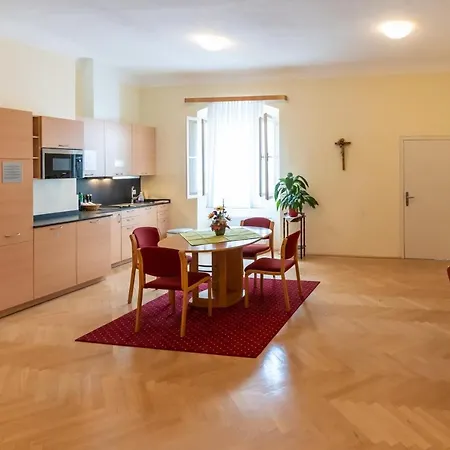 Gaestehaus Im Priesterseminar Πανσιόν