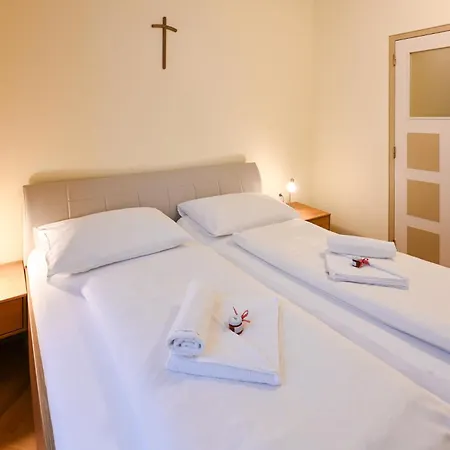 Gaestehaus Im Priesterseminar Konukevi 3*