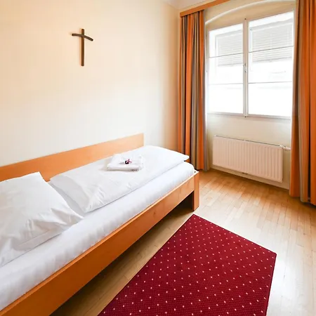 Konukevi Gaestehaus Im Priesterseminar Salzburg