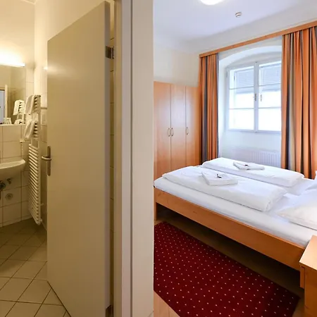Konukevi Gaestehaus Im Priesterseminar Salzburg
