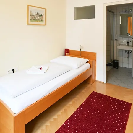 Gaestehaus Im Priesterseminar Konukevi 3*