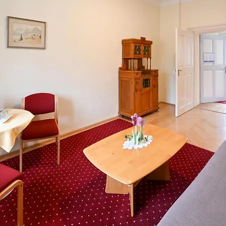 Konukevi Gaestehaus Im Priesterseminar Salzburg