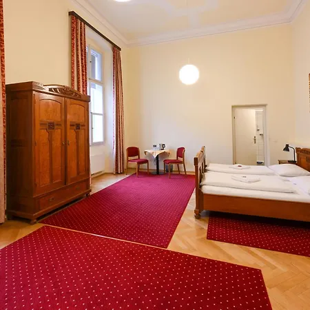 Gaestehaus Im Priesterseminar 3*