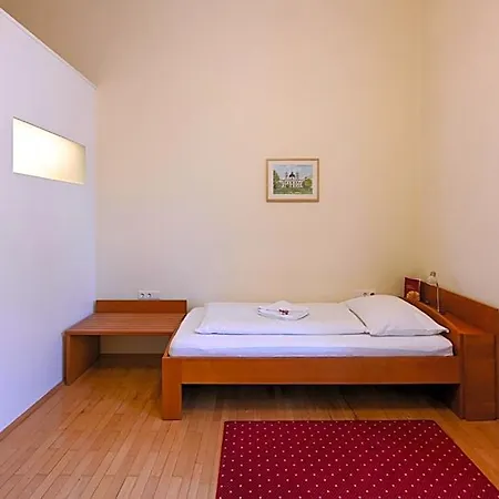 Gaestehaus Im Priesterseminar Πανσιόν 3*