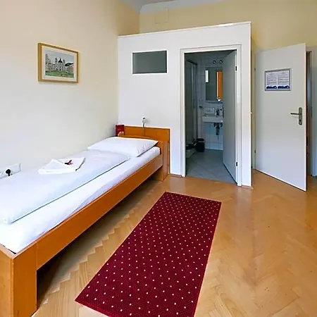 Gaestehaus Im Priesterseminar 3*