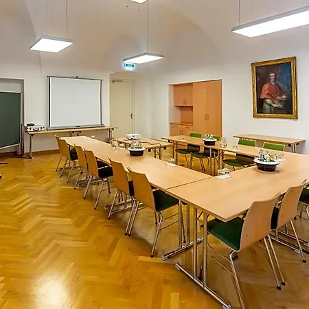 Gaestehaus Im Priesterseminar 3* Σάλτσμπουργκ