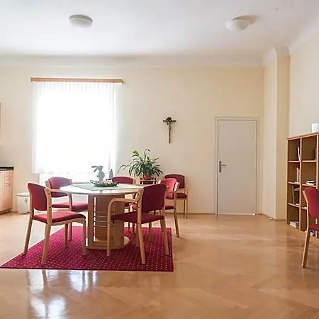 Gaestehaus Im Priesterseminar Πανσιόν Σάλτσμπουργκ