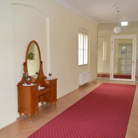 Gaestehaus Im Priesterseminar Penzion Solnohrad