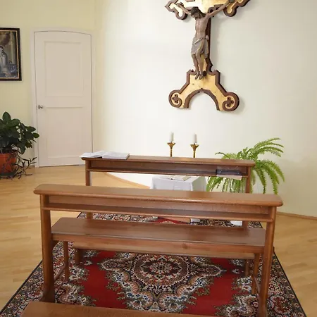 Penzion Gaestehaus Im Priesterseminar Solnohrad