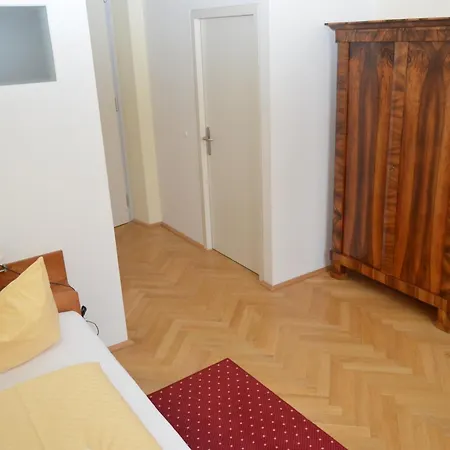 Gaestehaus Im Priesterseminar Affittacamere 3*