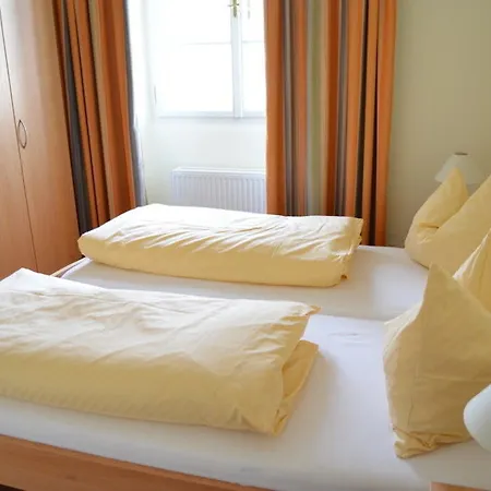 Gaestehaus Im Priesterseminar 3*