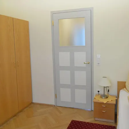 Gaestehaus Im Priesterseminar Πανσιόν Σάλτσμπουργκ