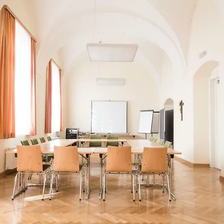 Gaestehaus Im Priesterseminar 3* Salisburgo