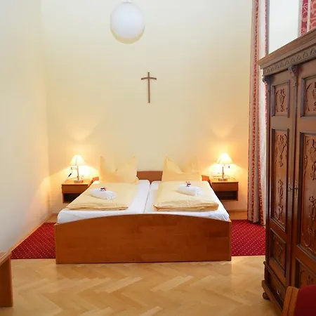 Gaestehaus Im Priesterseminar 3* Salzburgo