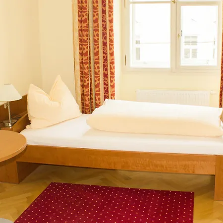 Gaestehaus Im Priesterseminar Salzburgo