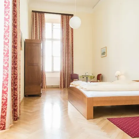 Gaestehaus Im Priesterseminar 3*